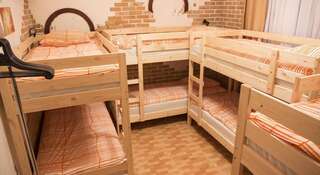 Гостиница Олимпик хостел Сочи Кровать в общем 8-местном номере для женщин-1