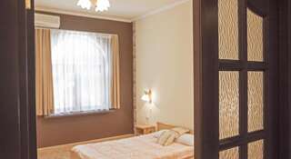 Гостиница Олимпик хостел Сочи Двухместный номер с 1 кроватью и общей ванной комнатой-4